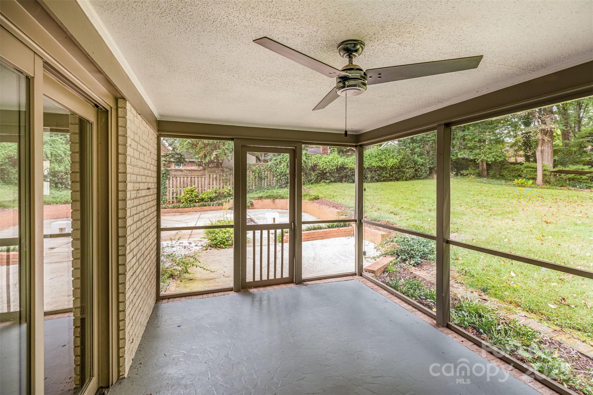 Charlotte, North Carolina 28226, United States, 4 Bedrooms Bedrooms, ,2 BathroomsBathrooms,Residential,Active,220008