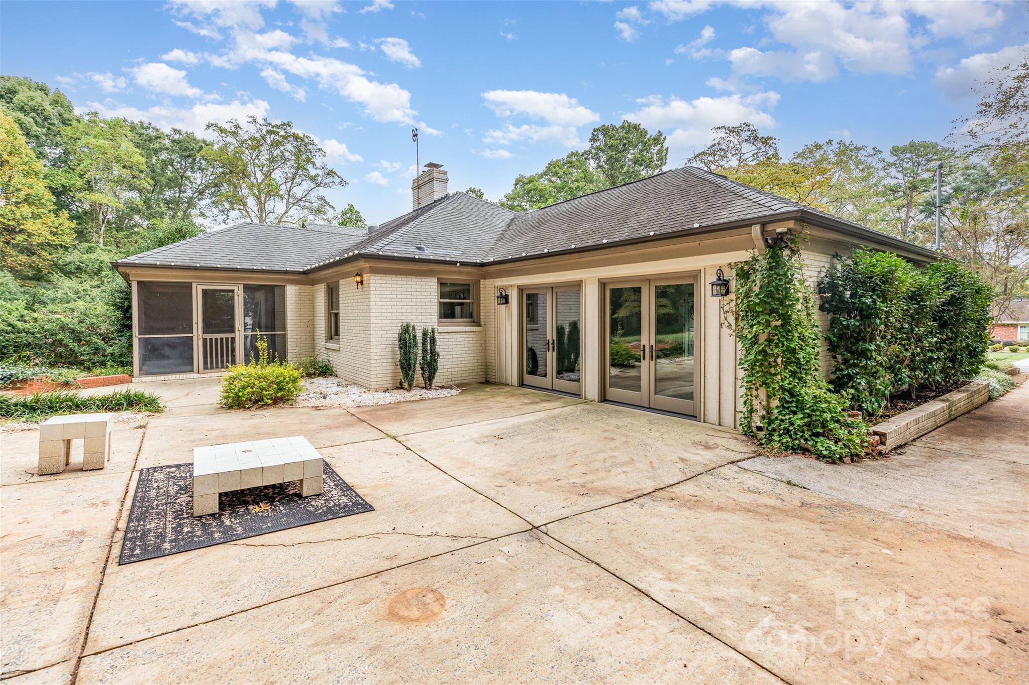 Charlotte, North Carolina 28226, United States, 4 Bedrooms Bedrooms, ,2 BathroomsBathrooms,Residential,Active,220008