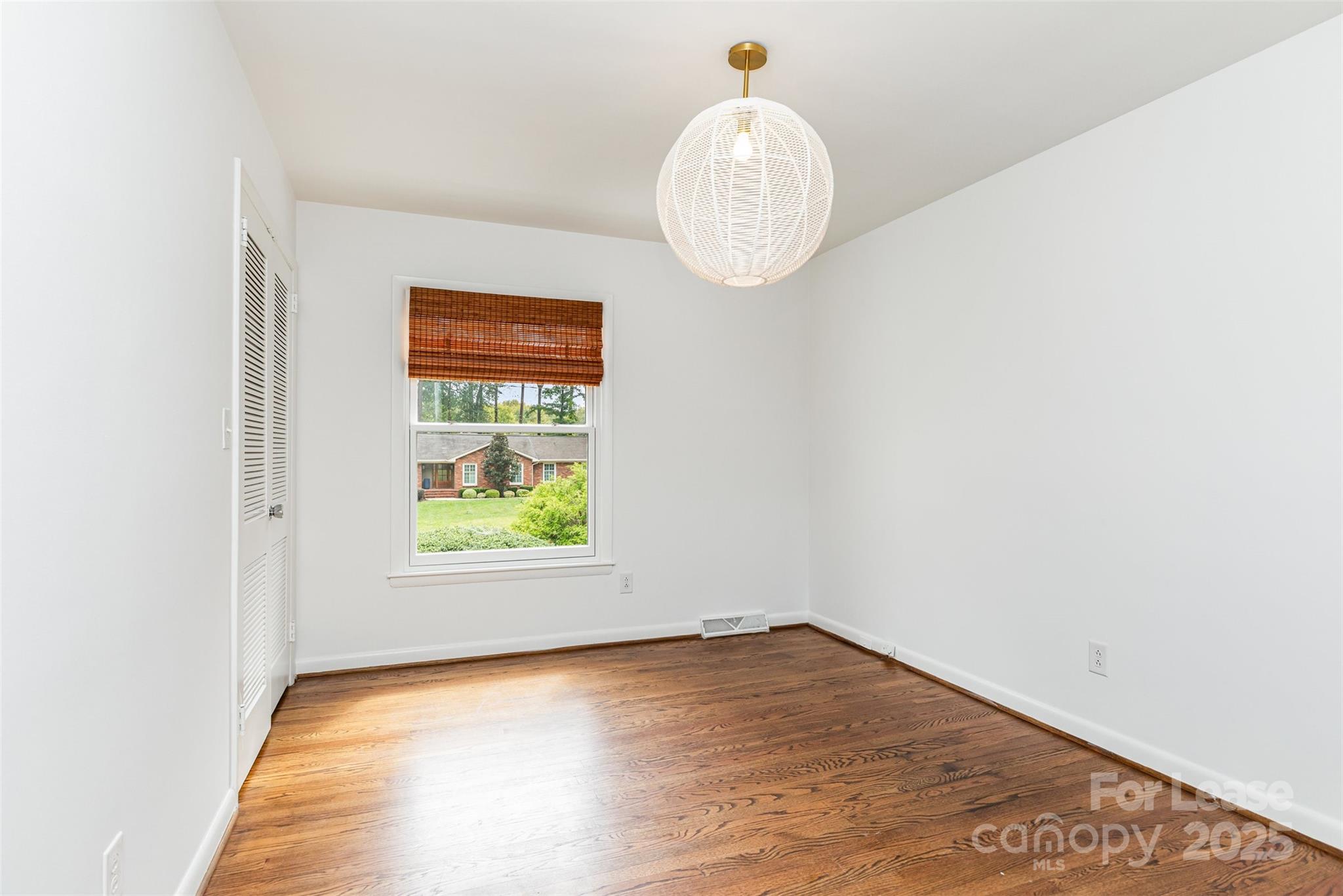 Charlotte, North Carolina 28226, United States, 4 Bedrooms Bedrooms, ,2 BathroomsBathrooms,Residential,Active,220008