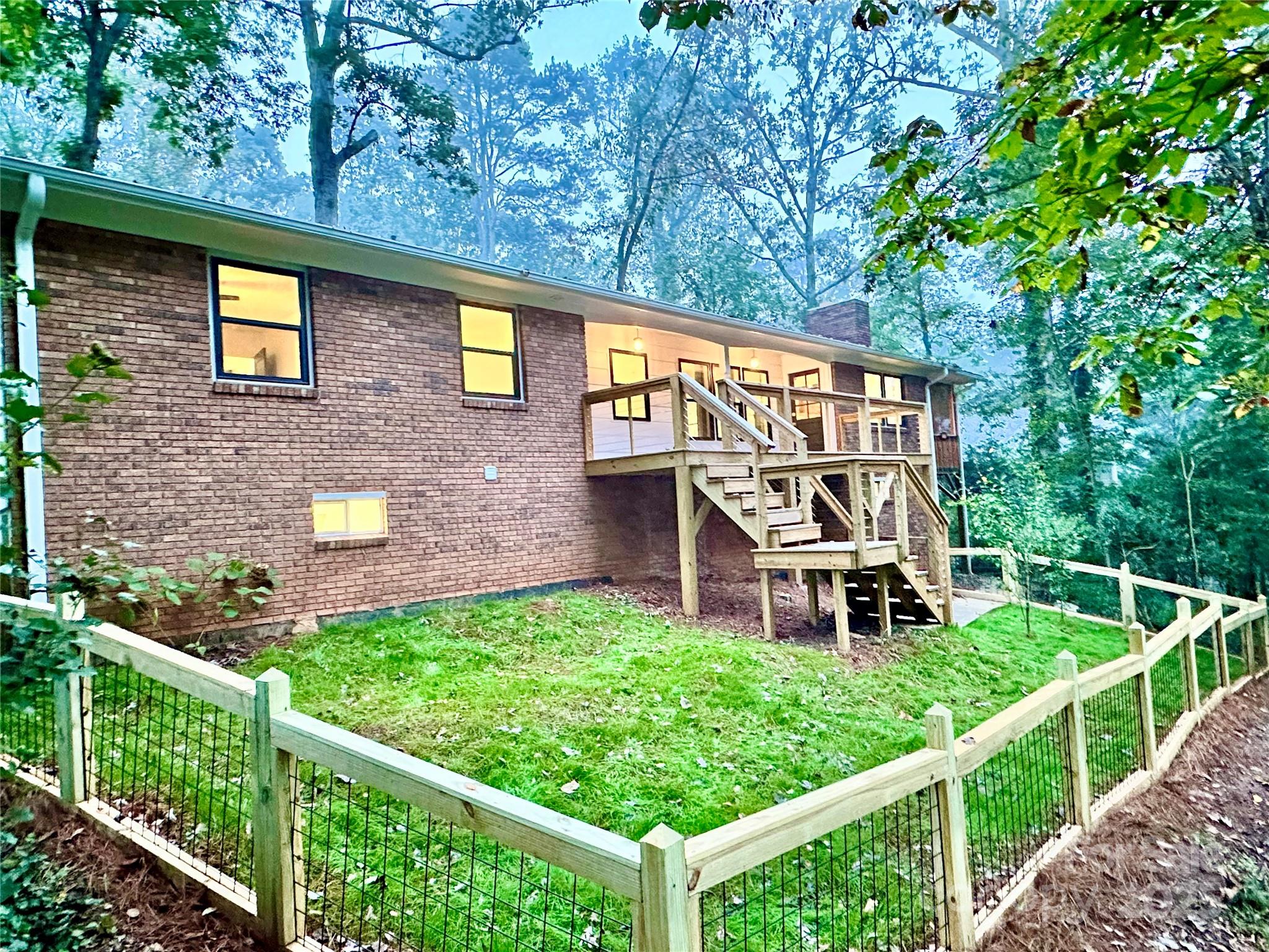 7 Angus Lane