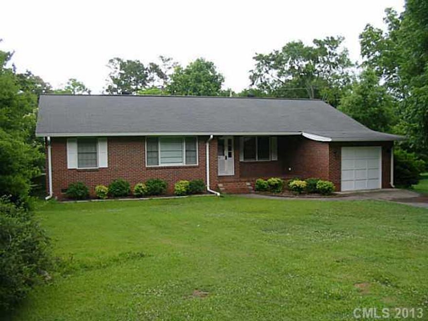 Recently remodeled 3BR, 2BA, Ranch, Formal Dining Room, Fireplace, Bonus Room, Hardwood Floors, Patio, fenced Back Yard, motivated seller, bring offer and let's talk.