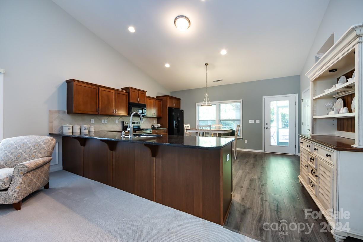 Lake Ridge - Residential