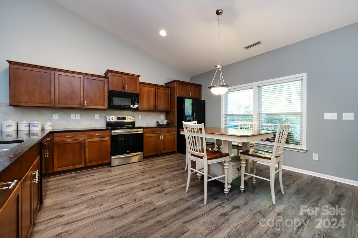 Lake Ridge - Residential