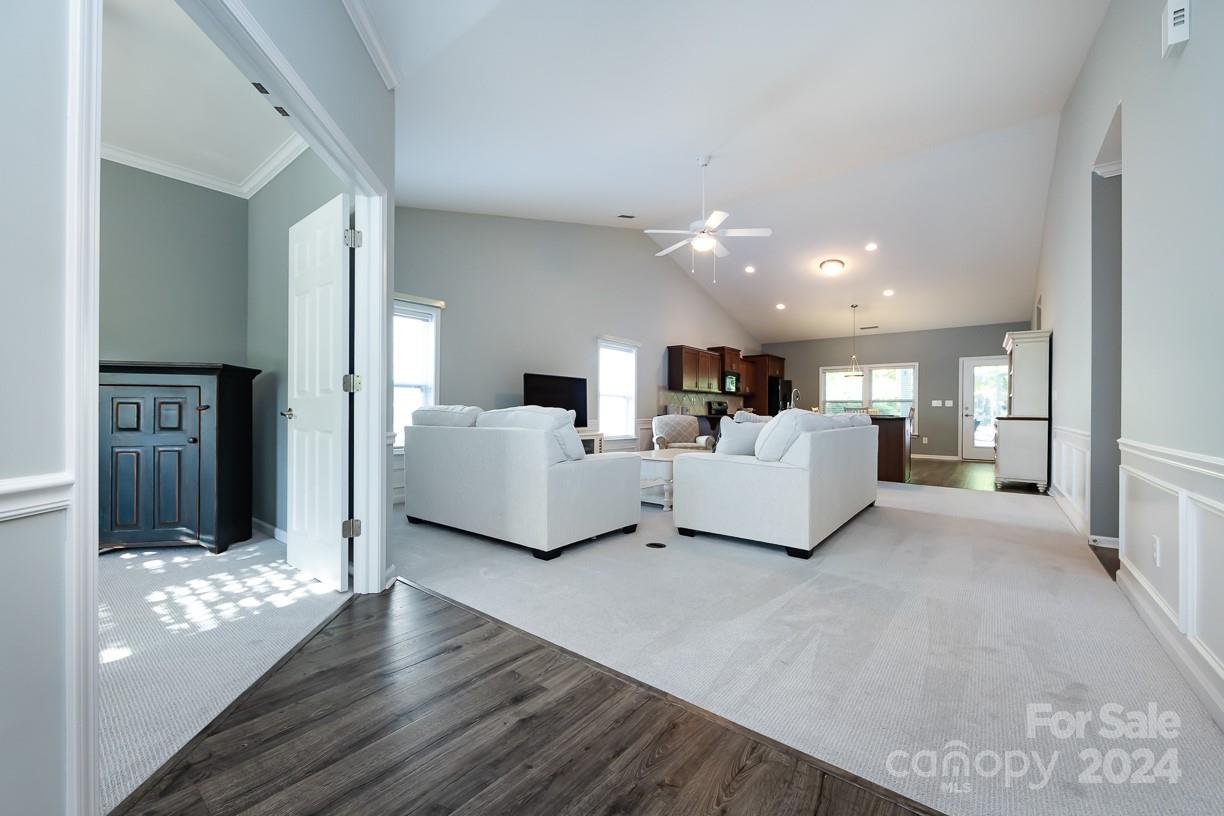 Lake Ridge - Residential