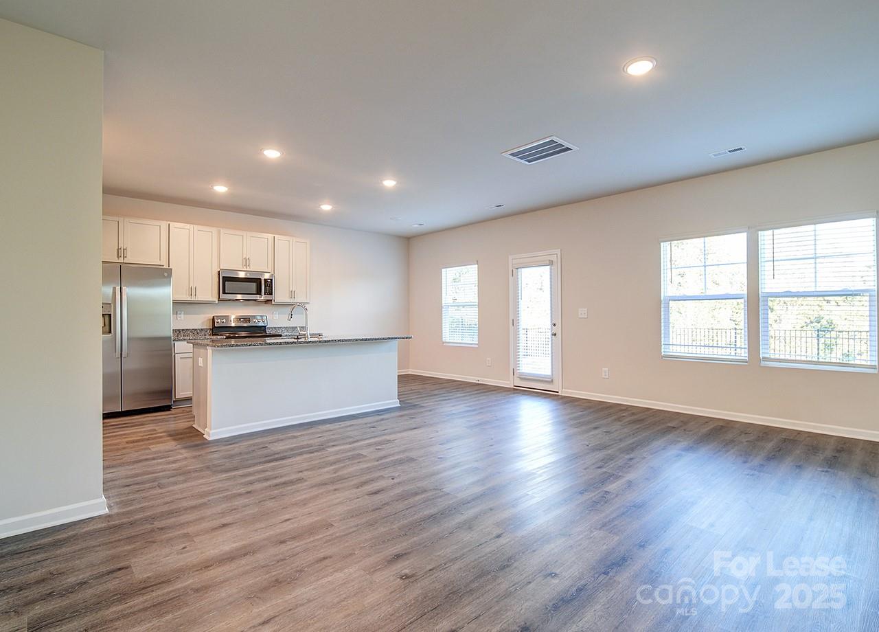 Troutman, North Carolina 28166, United States, 4 Bedrooms Bedrooms, ,3 BathroomsBathrooms,Residential,Active,18877