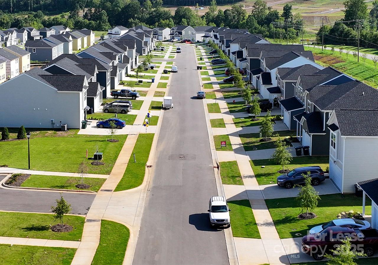 Troutman, North Carolina 28166, United States, 4 Bedrooms Bedrooms, ,3 BathroomsBathrooms,Residential,Active,18877
