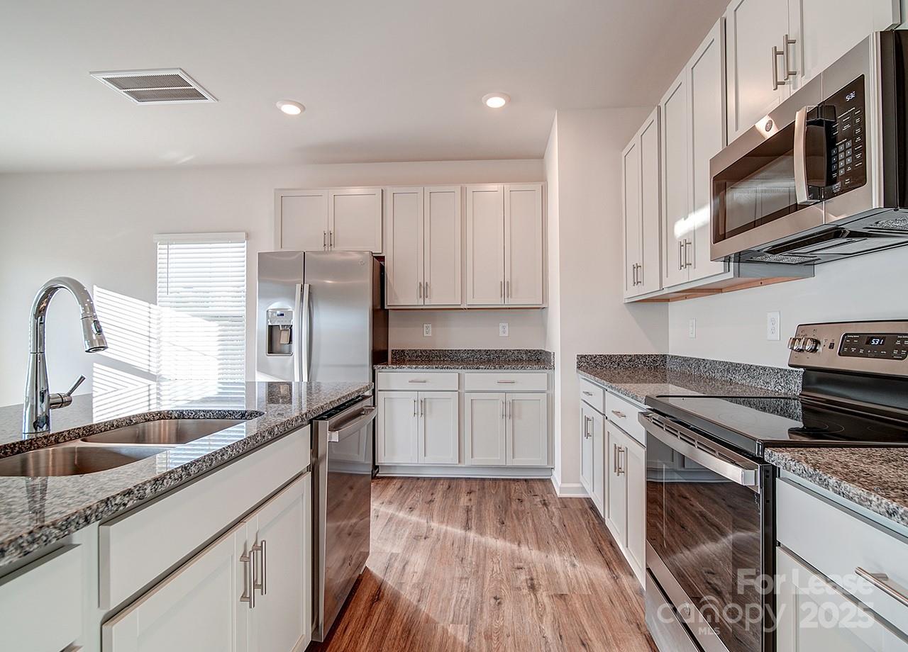 Troutman, North Carolina 28166, United States, 4 Bedrooms Bedrooms, ,3 BathroomsBathrooms,Residential,Active,18877