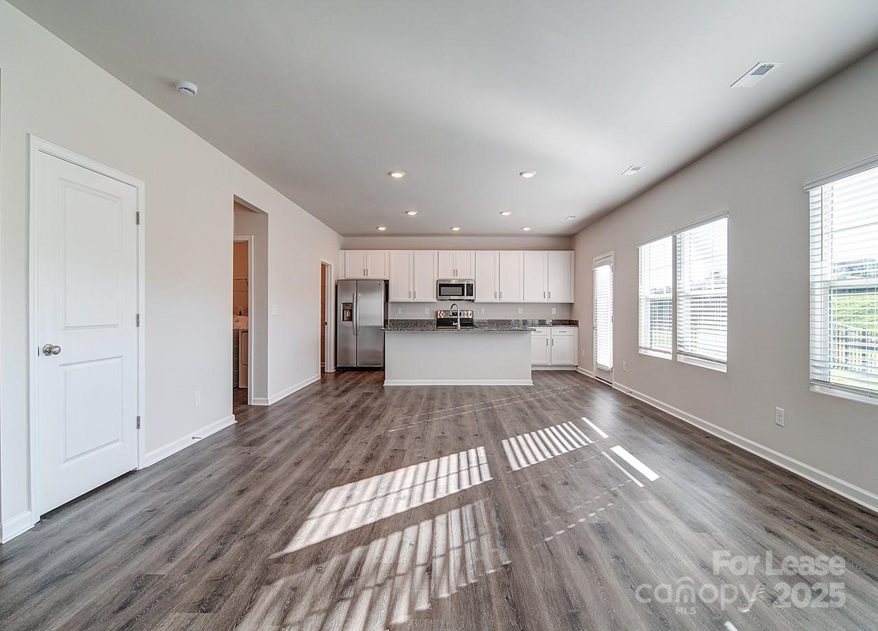 Troutman, North Carolina 28166, United States, 4 Bedrooms Bedrooms, ,3 BathroomsBathrooms,Residential,Active,18877