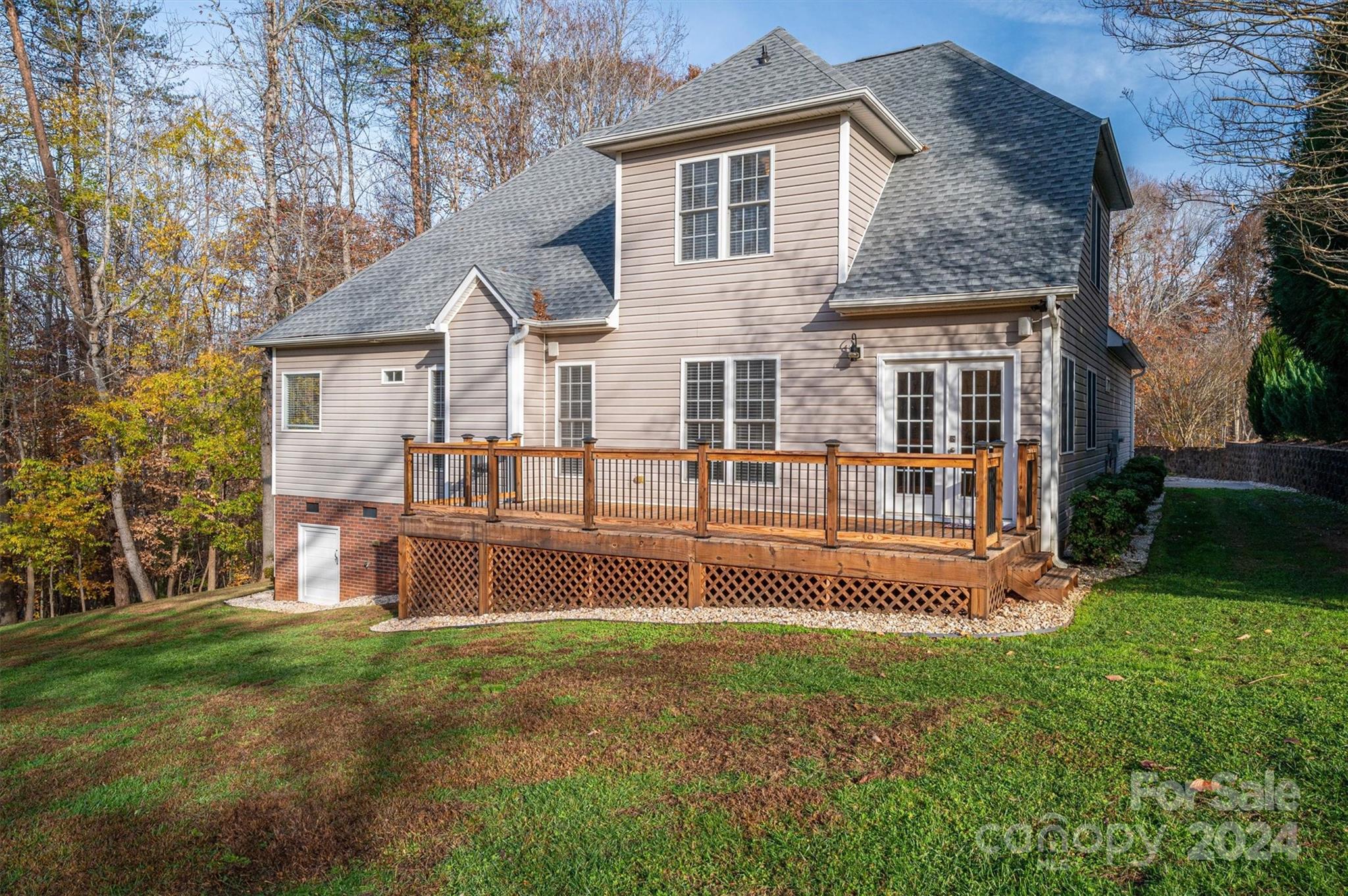 Lauren Woods - Residential