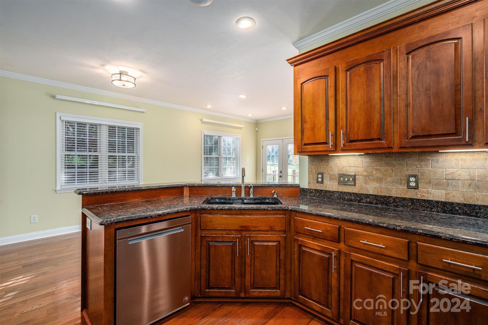 Lauren Woods - Residential