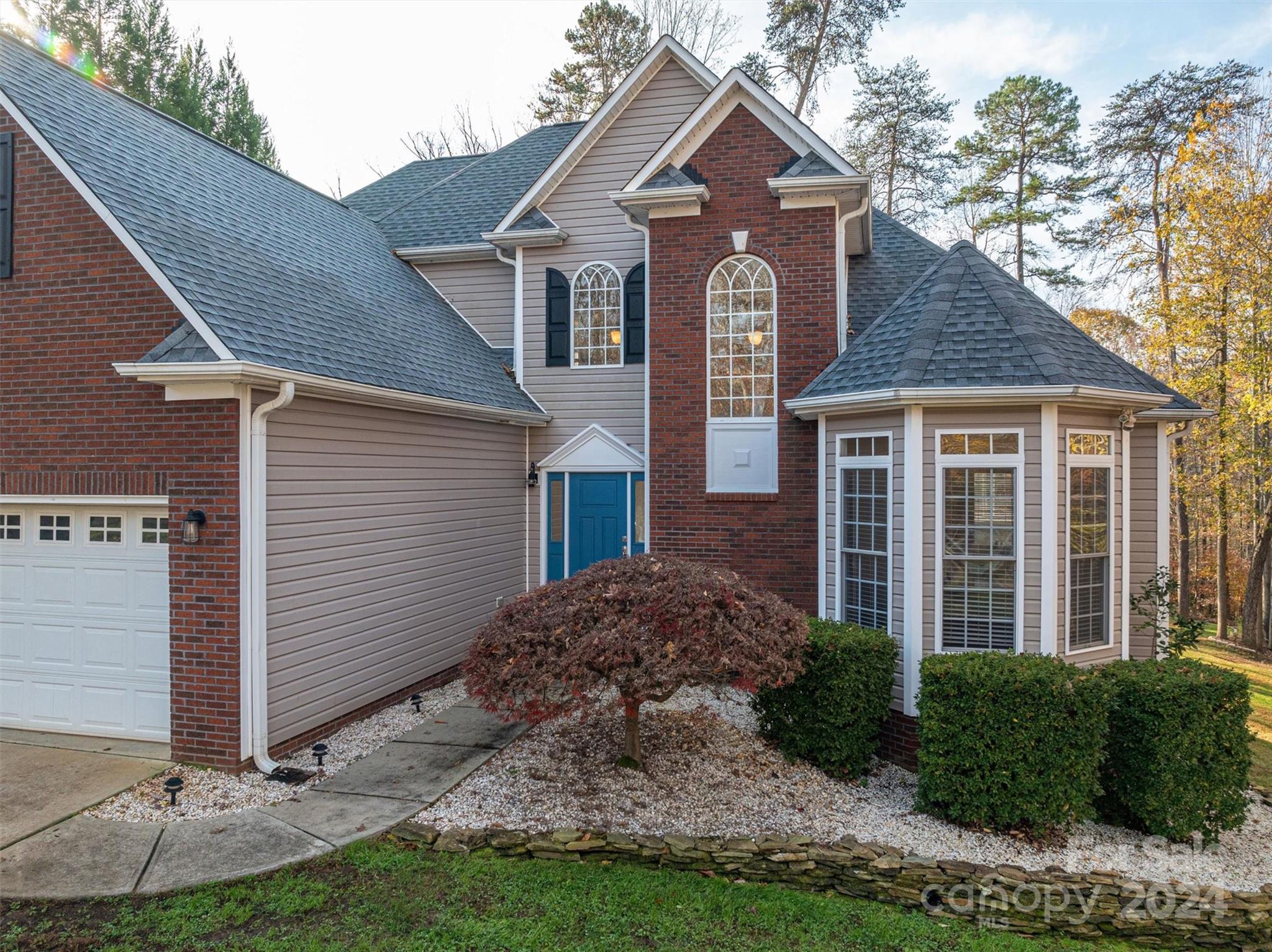 Lauren Woods - Residential