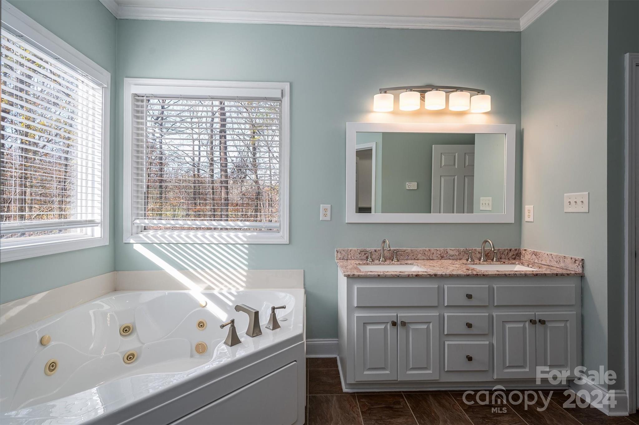 Lauren Woods - Residential