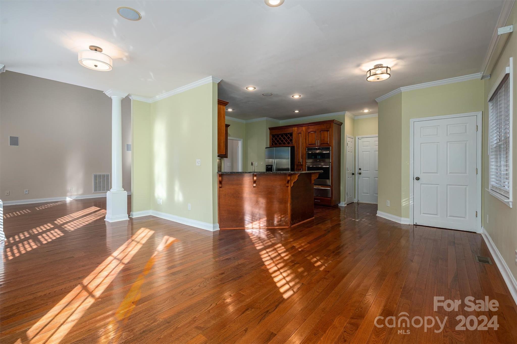 Lauren Woods - Residential