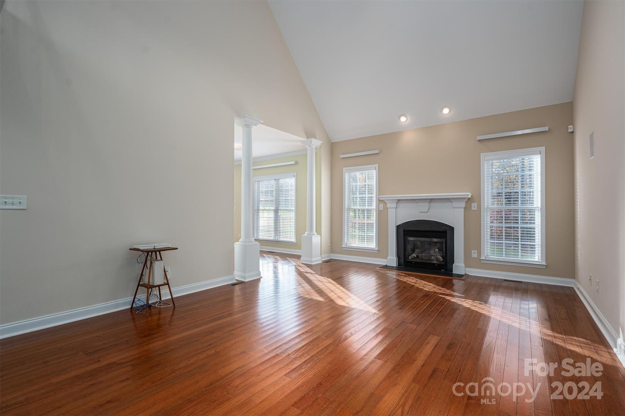 Lauren Woods - Residential