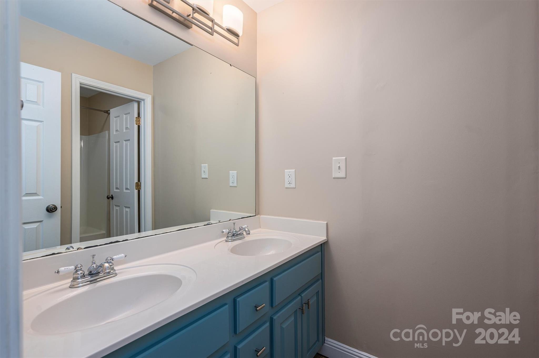 Lauren Woods - Residential