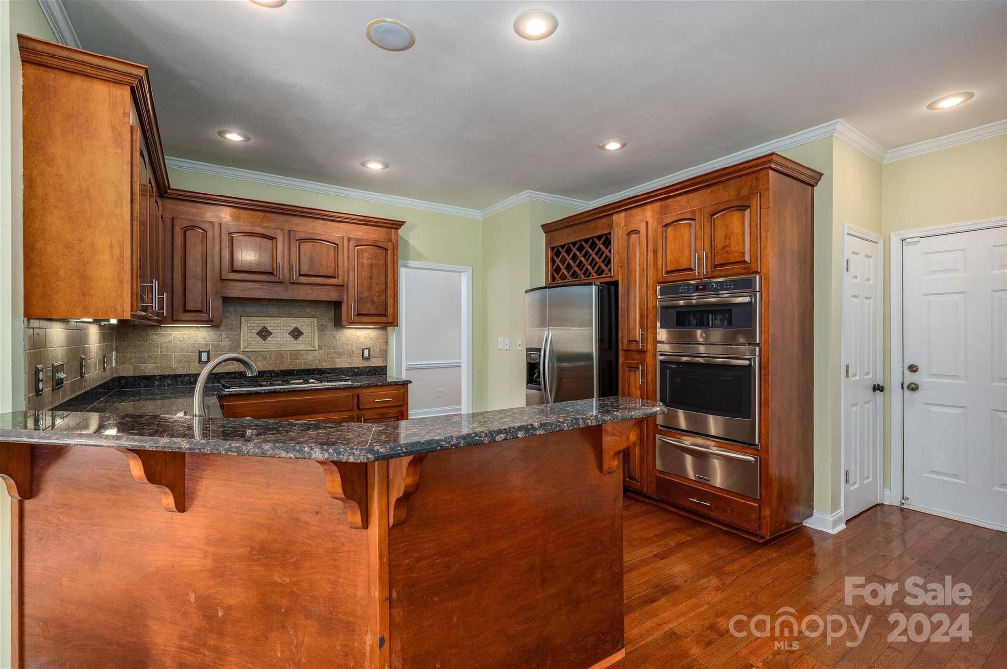 Lauren Woods - Residential