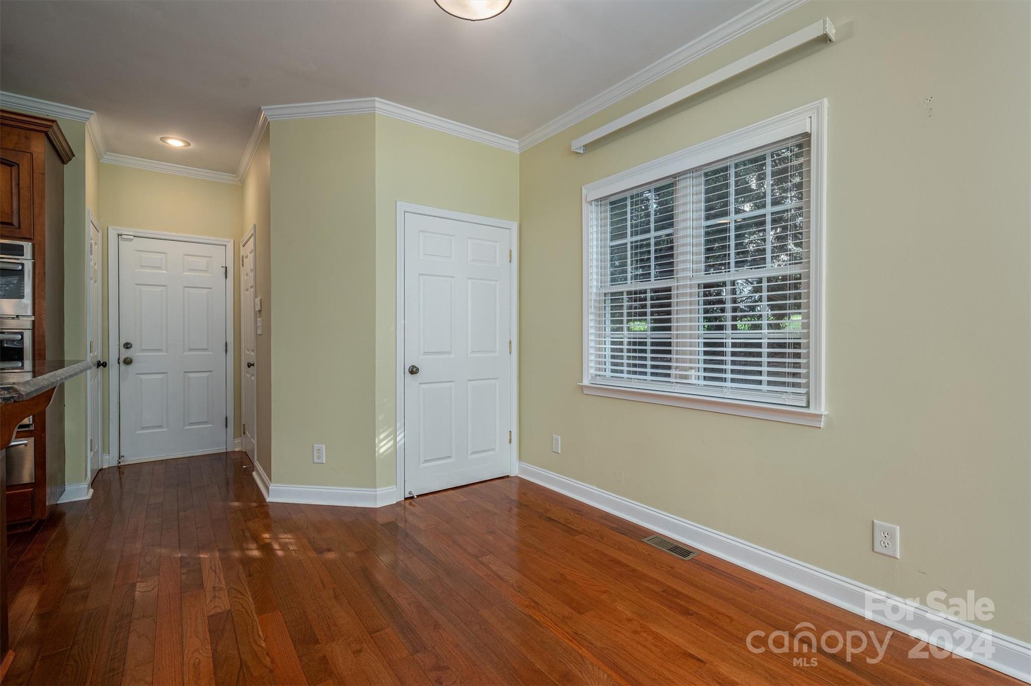 Lauren Woods - Residential