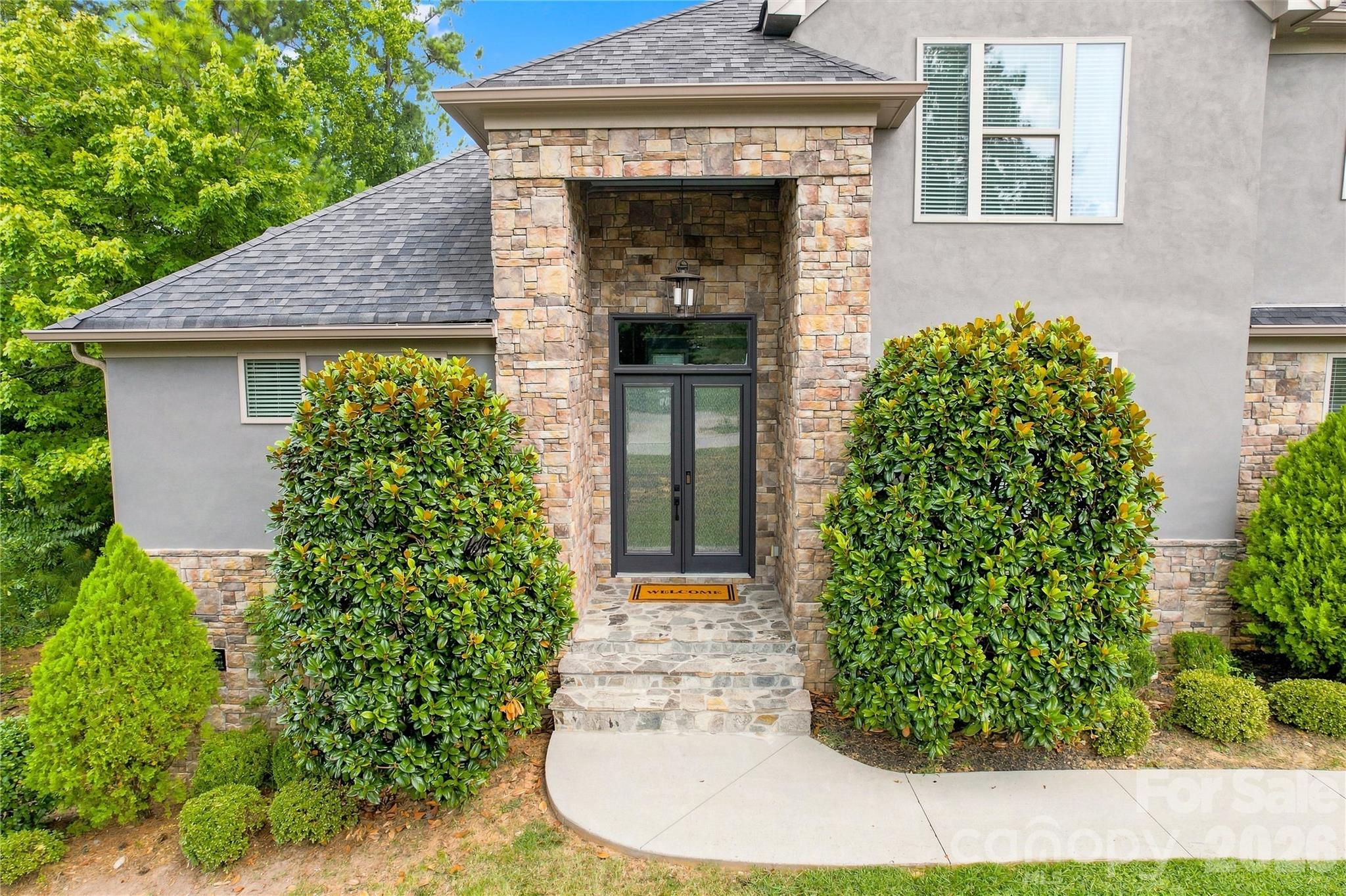 8007 Glen Abbey Circle
