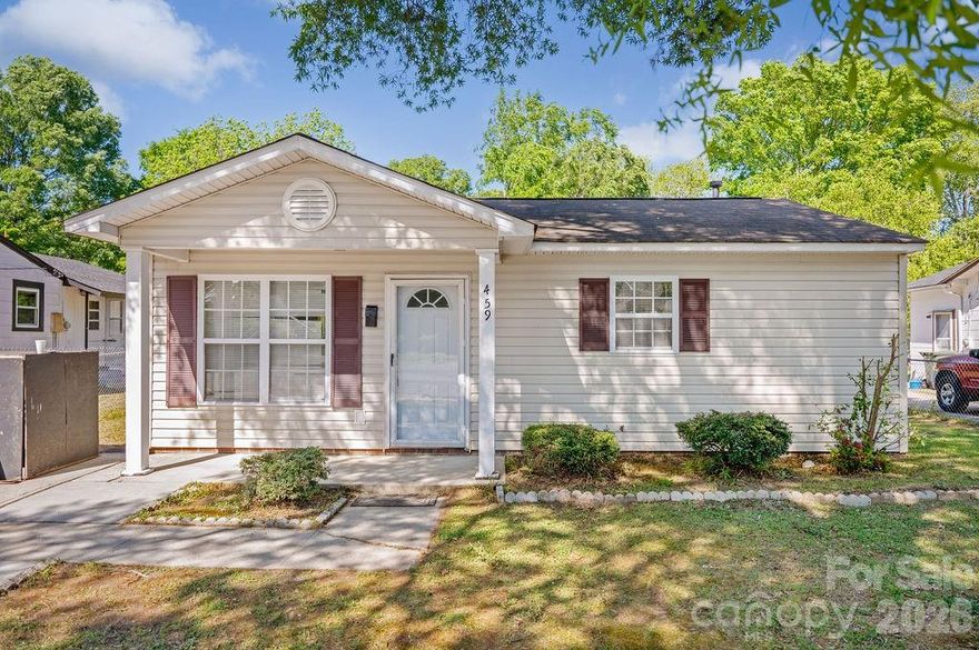 Welcome to this charming 3-bedroom, 1 bath home located in Rock Hill off of Summit St. This cozy property offers a comfortable layout with plenty of natural light throughout. The home sits on a spacious lot, providing room to enjoy outdoor living, gardening, or future improvements. Conveniently located near local shops, dining, and major roadways. This home offers both comfort and accessibility. This is a great opportunity to own a home in a growing area of Rock Hill. Schedule your showing today and come see the potential for yourself!
