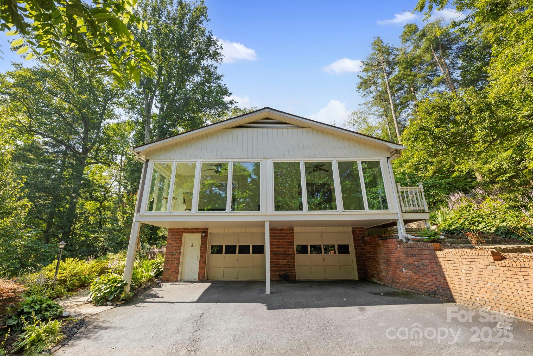 123 Haywood Knolls Drive