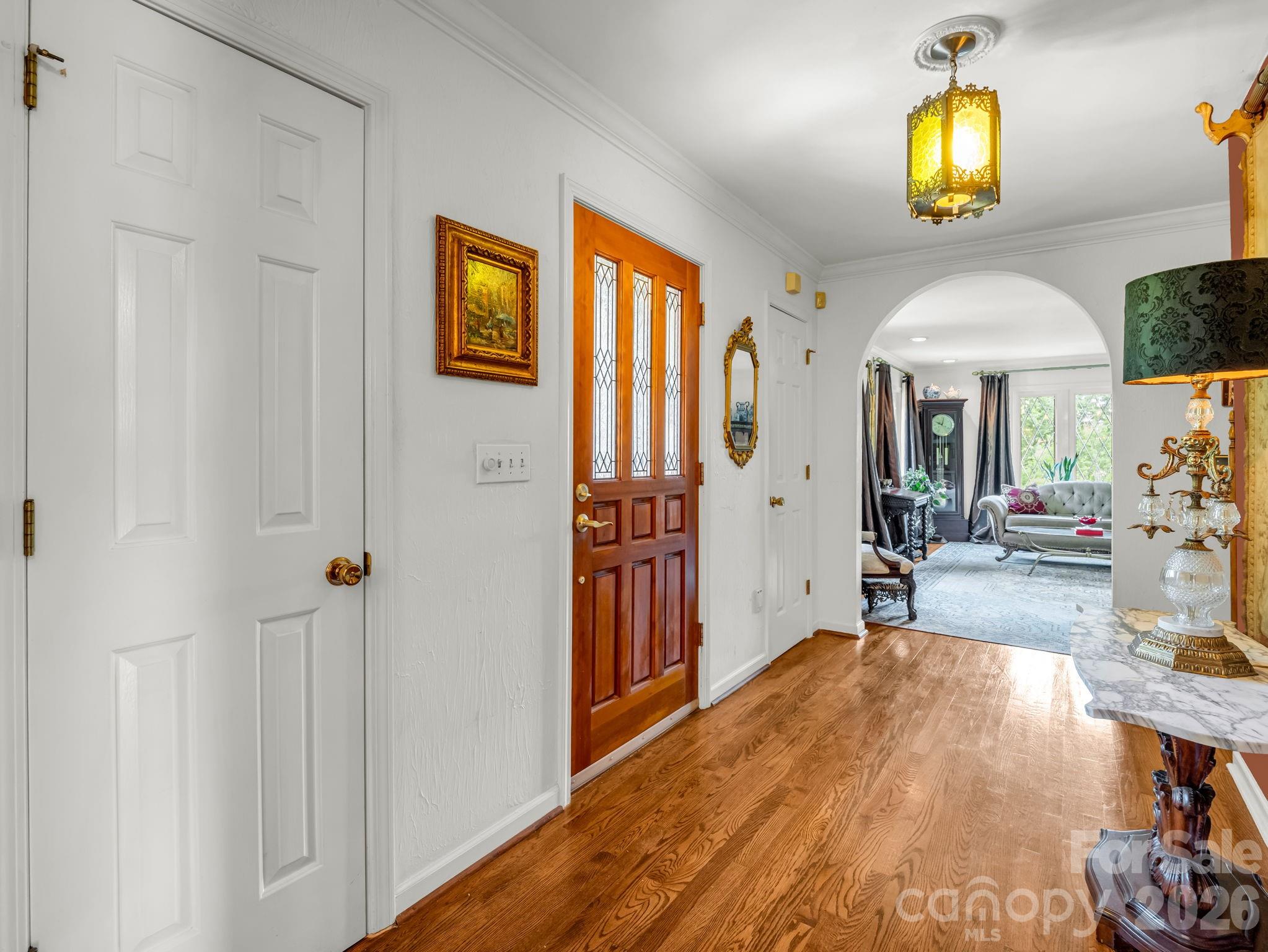 8 Sunny Ridge Drive