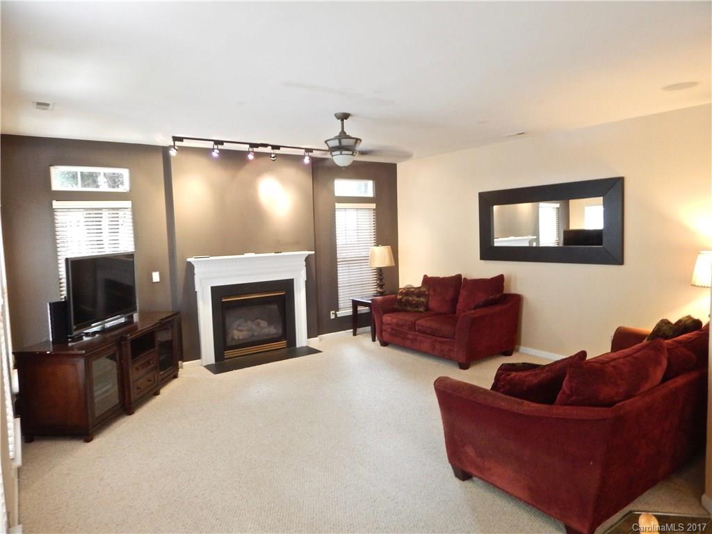 Alexander Ridge - Residential Lease