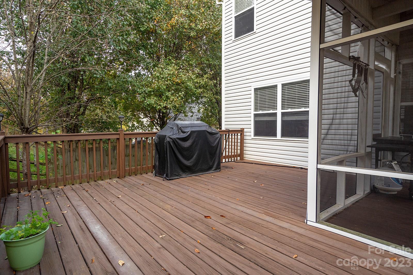 Sandy Pointe - Residential