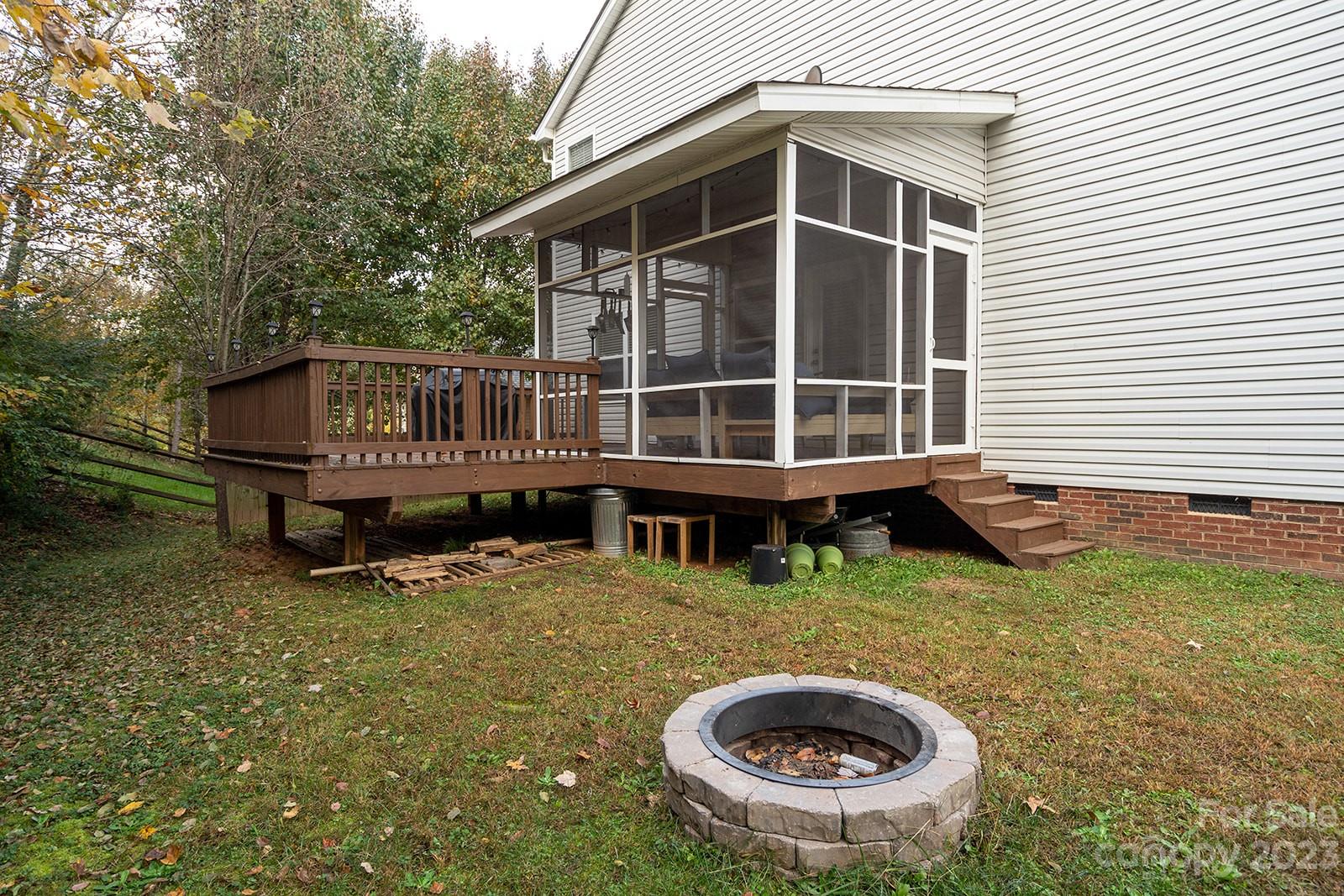 Sandy Pointe - Residential