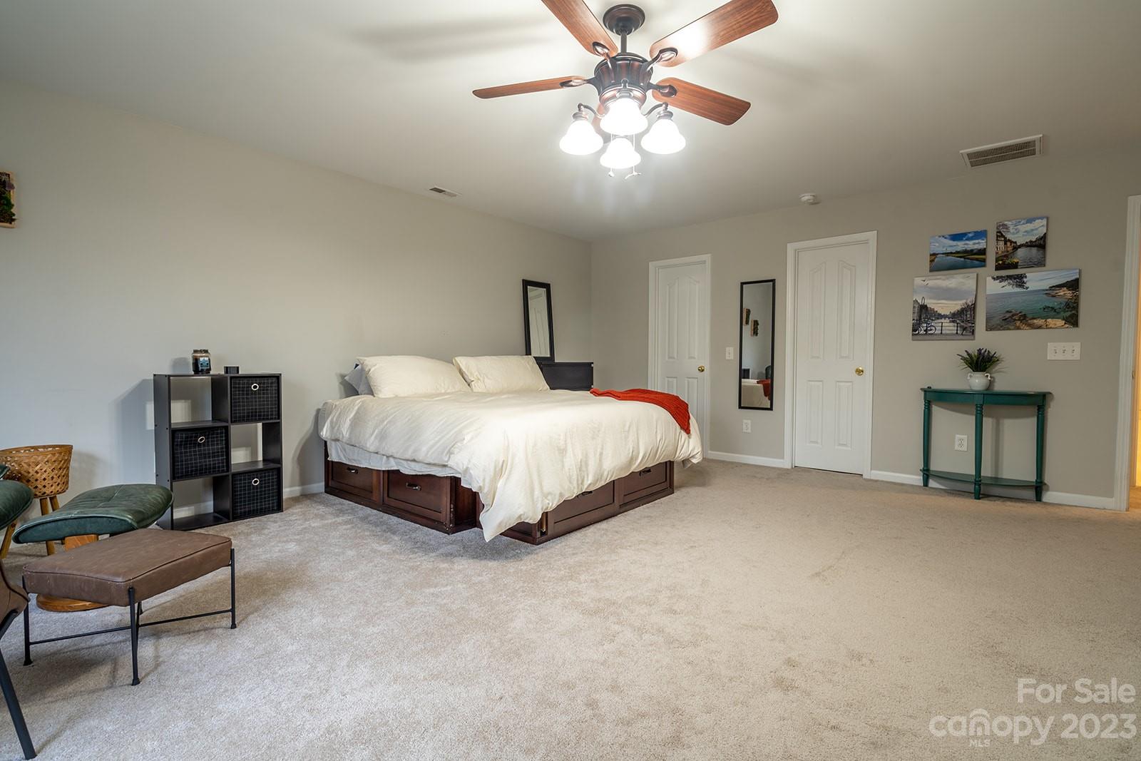 Sandy Pointe - Residential