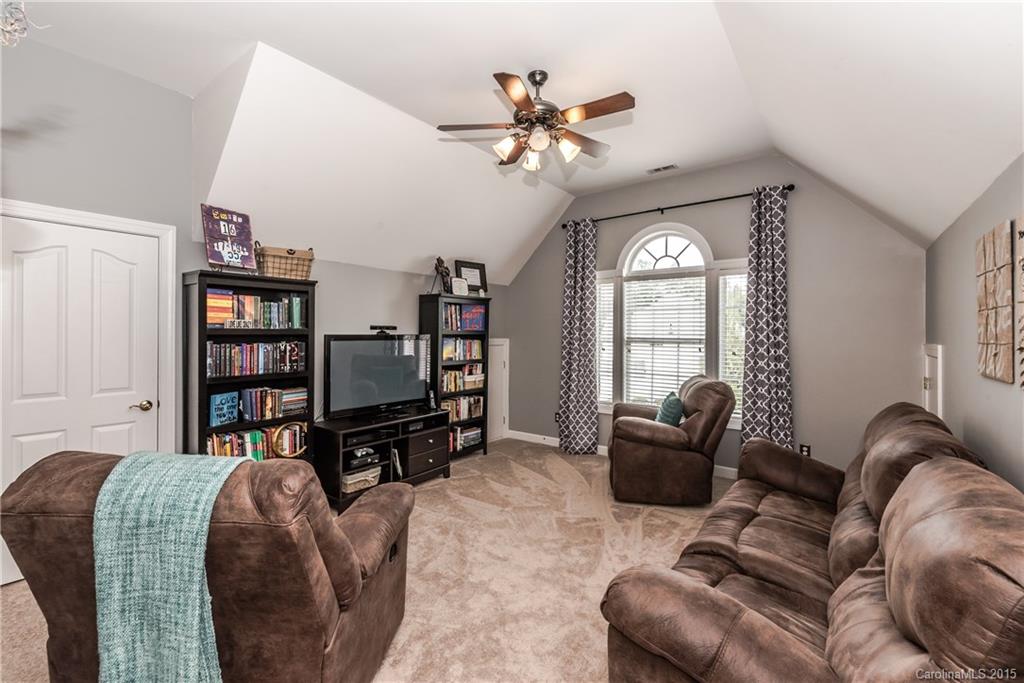 Hunter Oaks - Residential