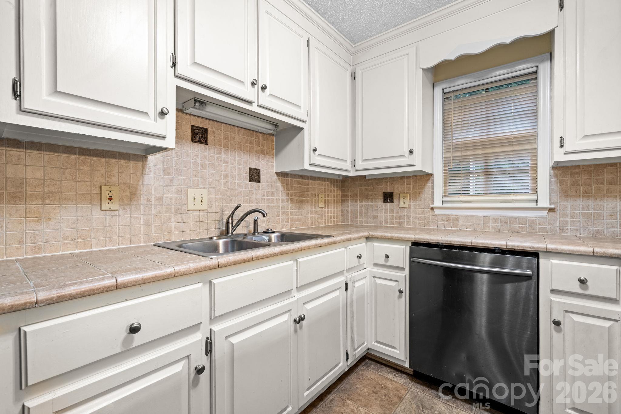 2433 1st Street NW 22
