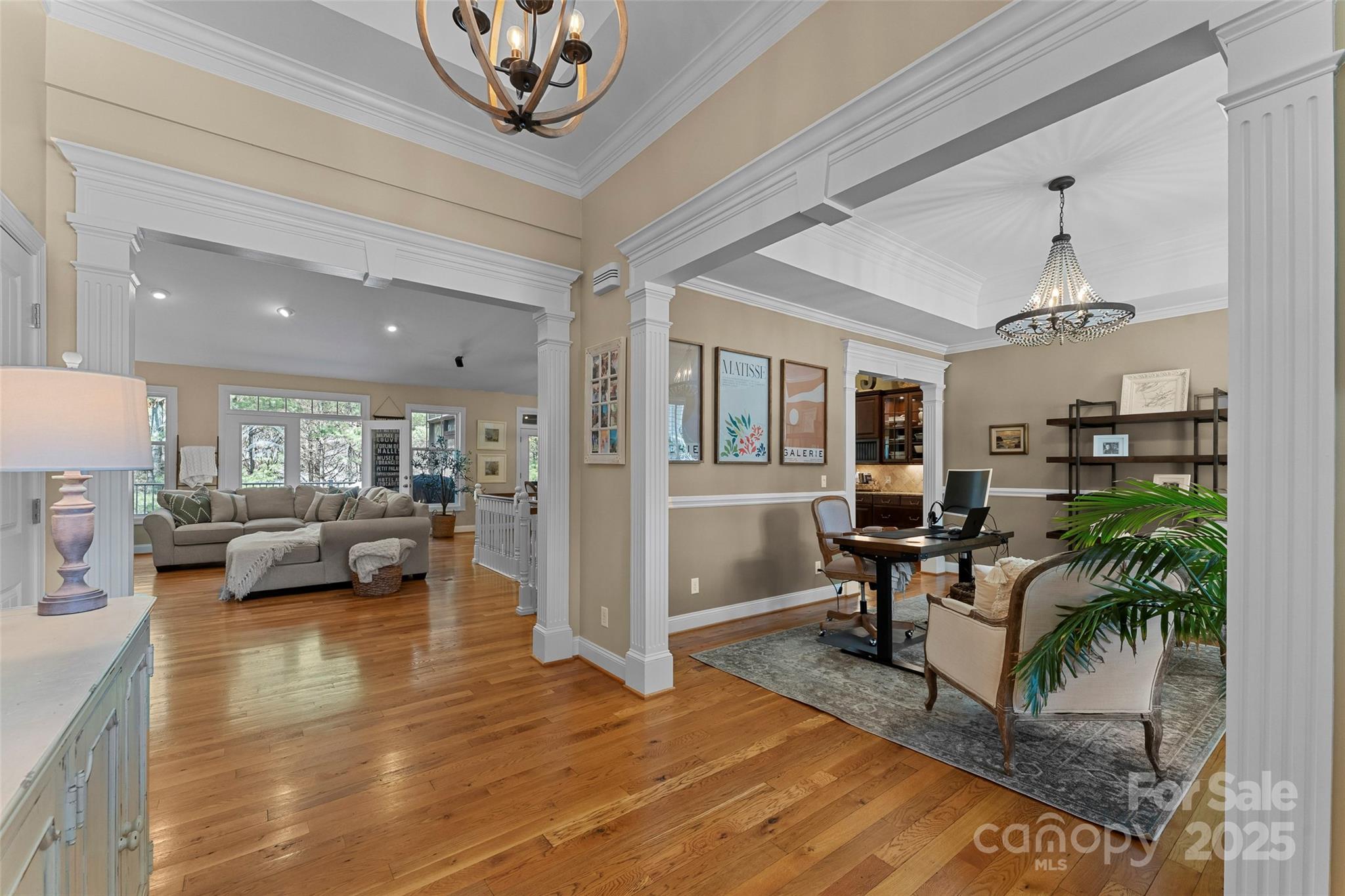 3015 Hickory Nut Trail