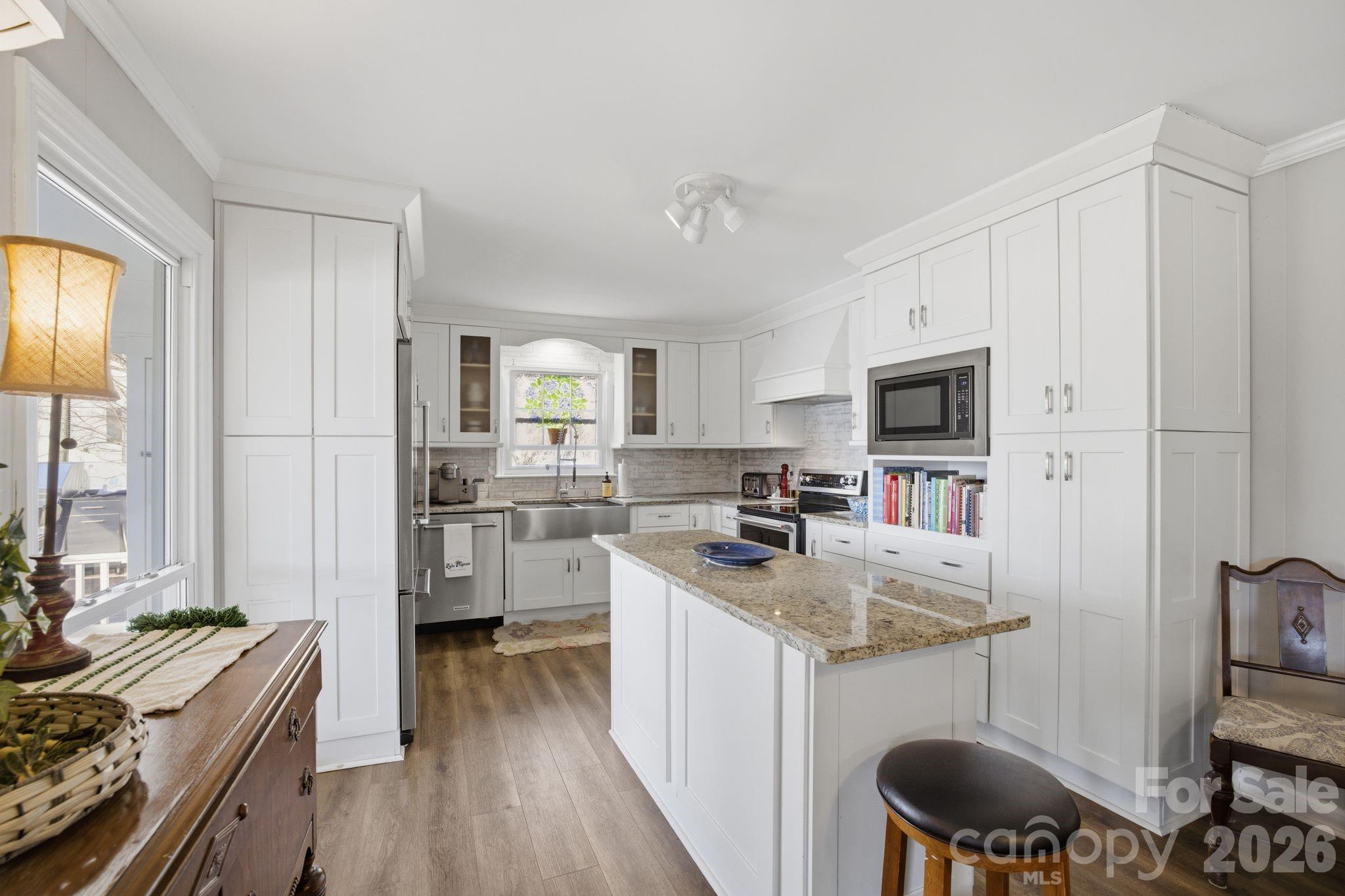 Shady Cove - Residential