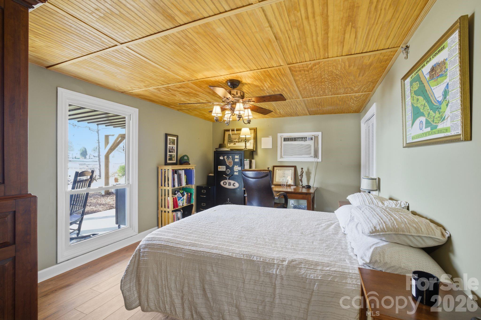 Shady Cove - Residential