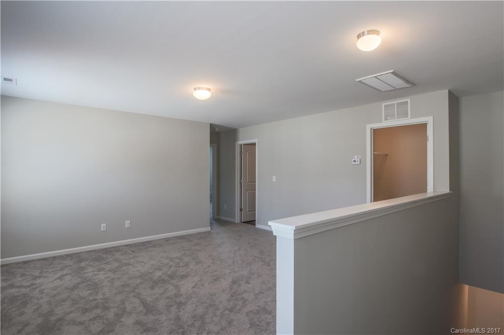 Newport Lakes - Residential