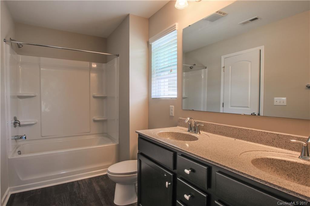 Newport Lakes - Residential