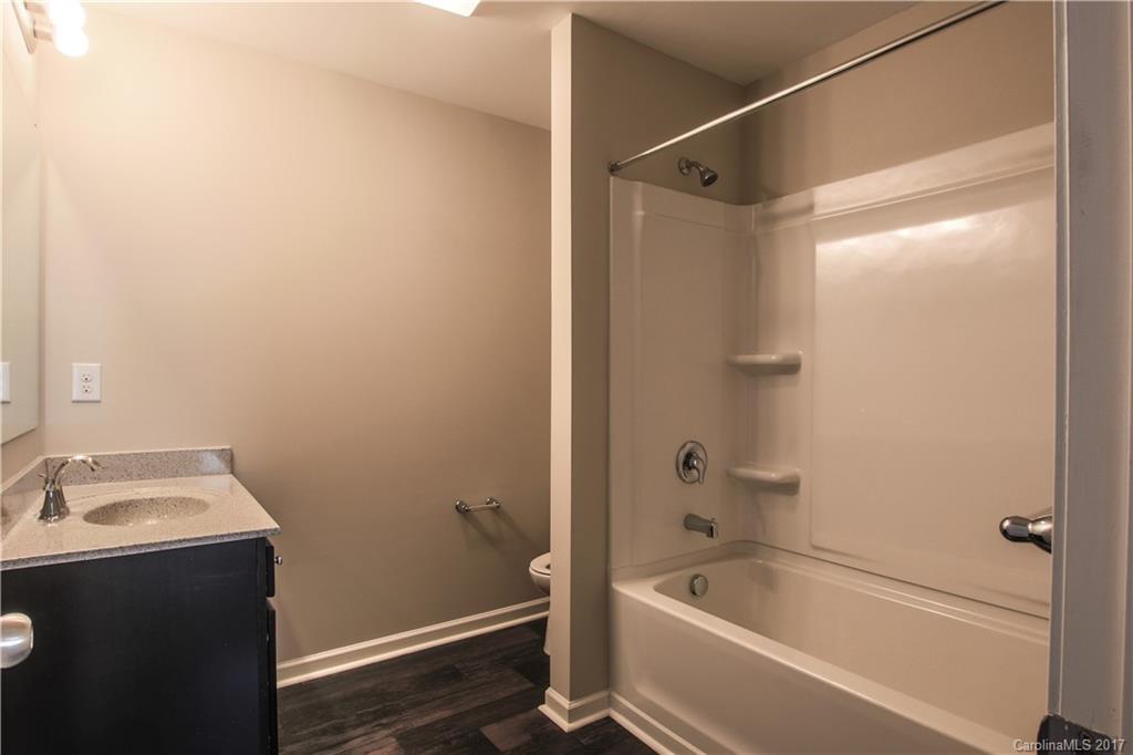 Newport Lakes - Residential