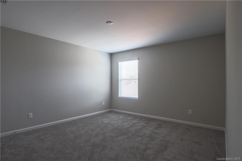 Newport Lakes - Residential