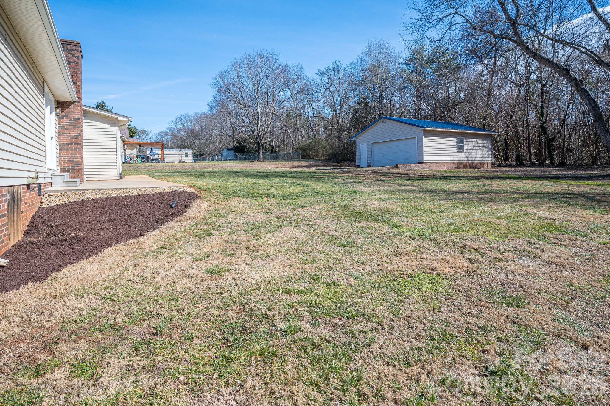 LINCOLN FOREST - Residential