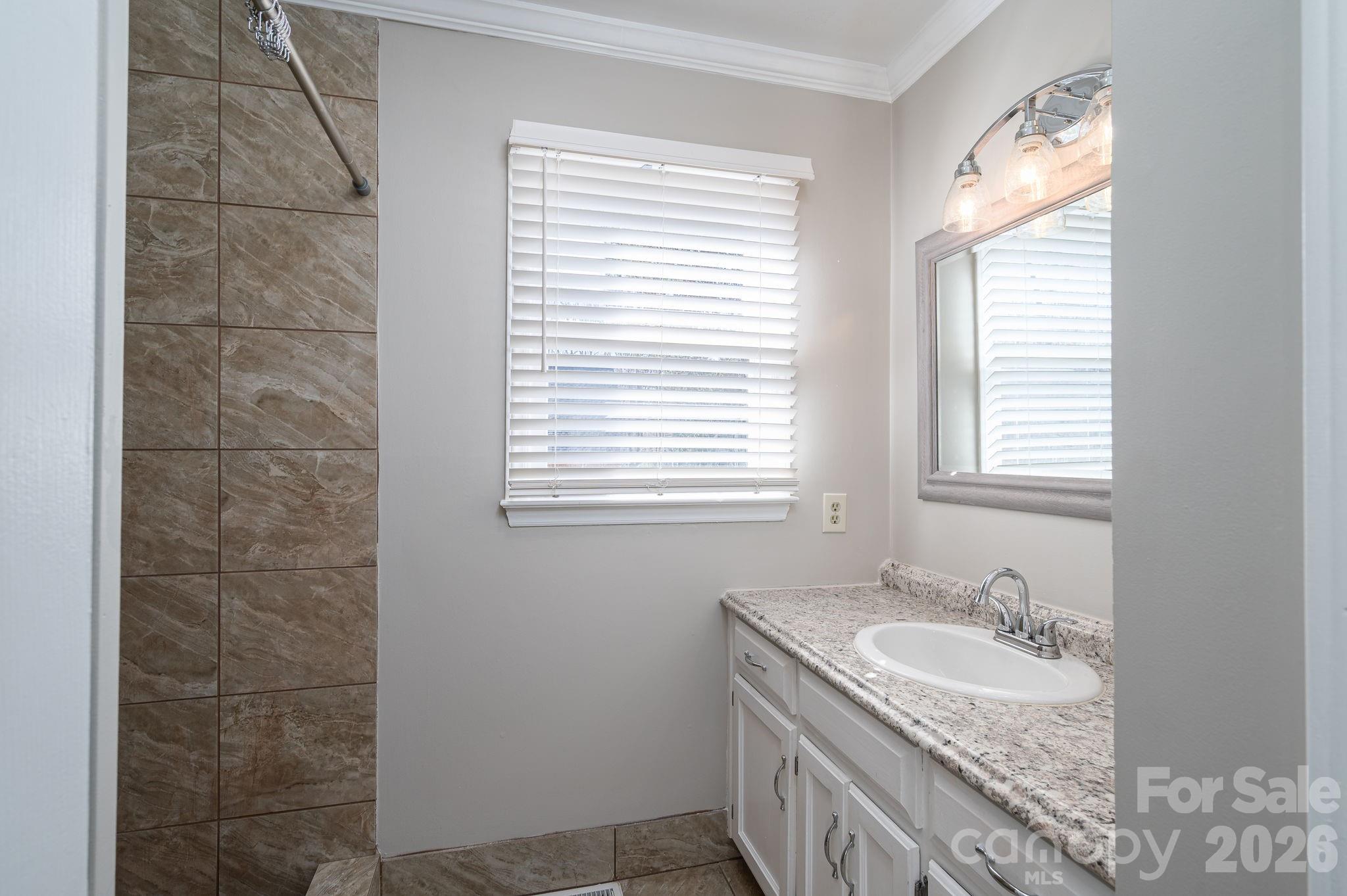 LINCOLN FOREST - Residential