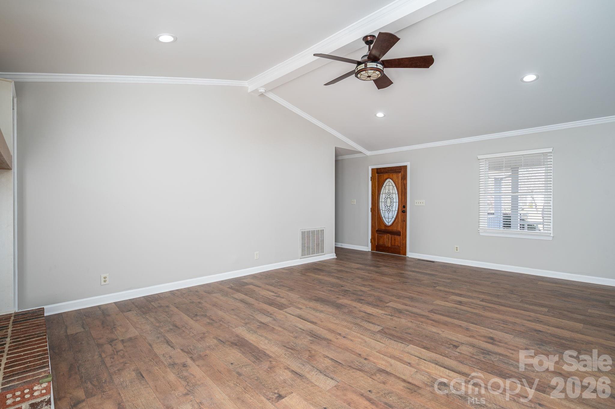 LINCOLN FOREST - Residential