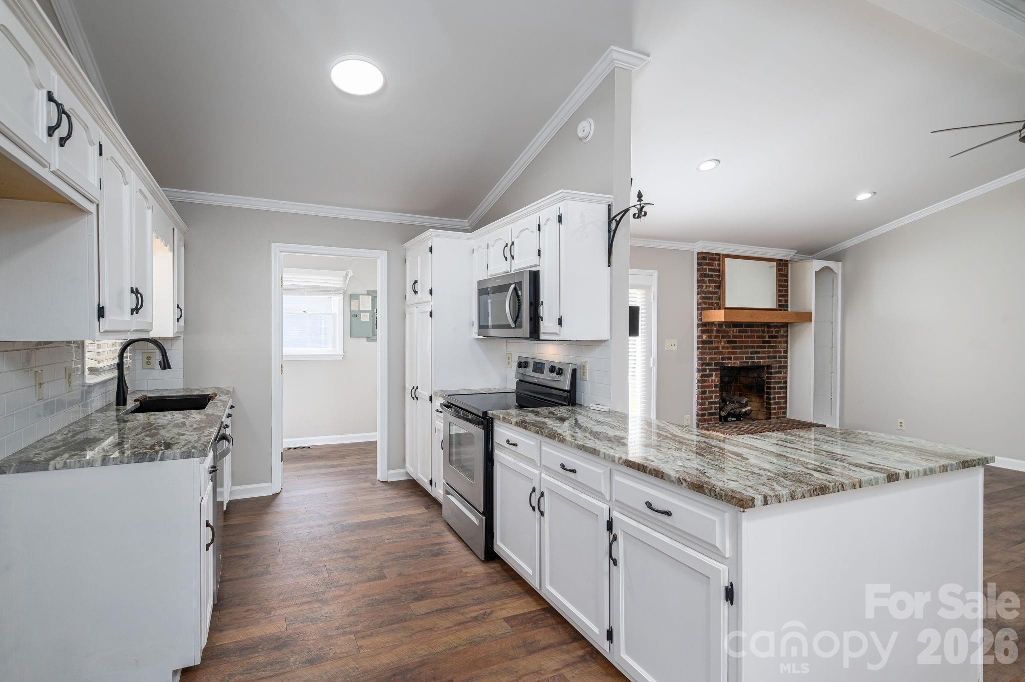 LINCOLN FOREST - Residential