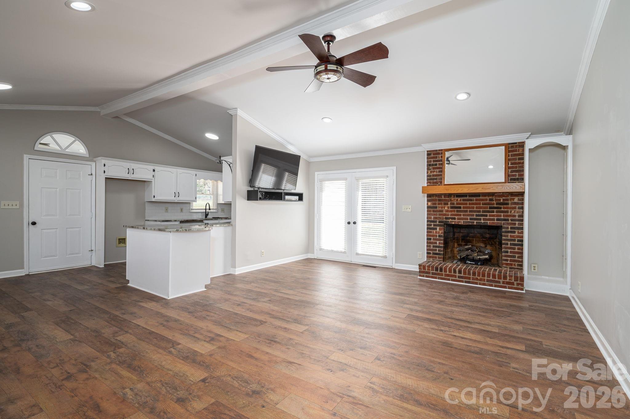 LINCOLN FOREST - Residential