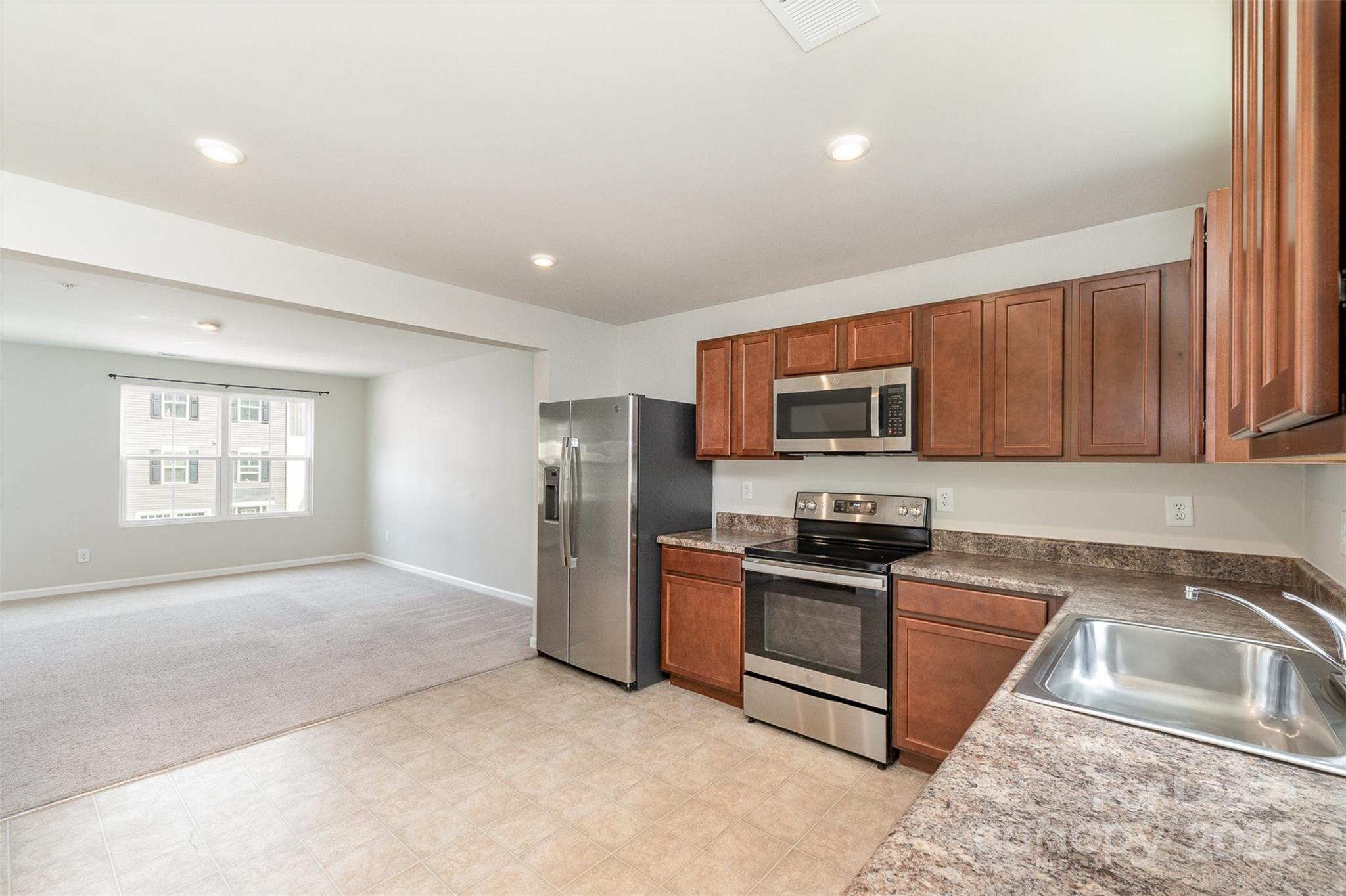 North End Commons - Residential Lease