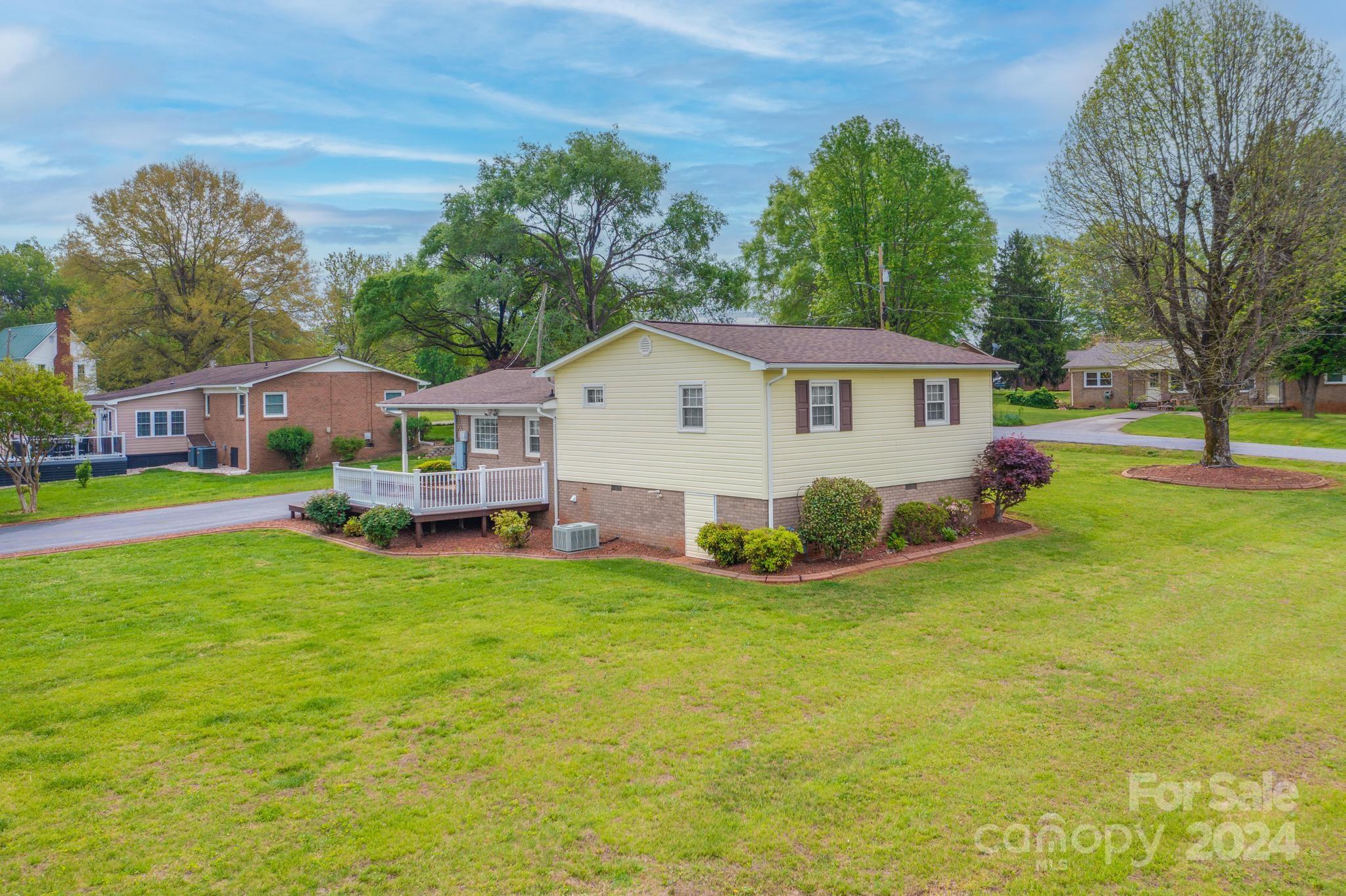 RANDOM HILLS - Residential