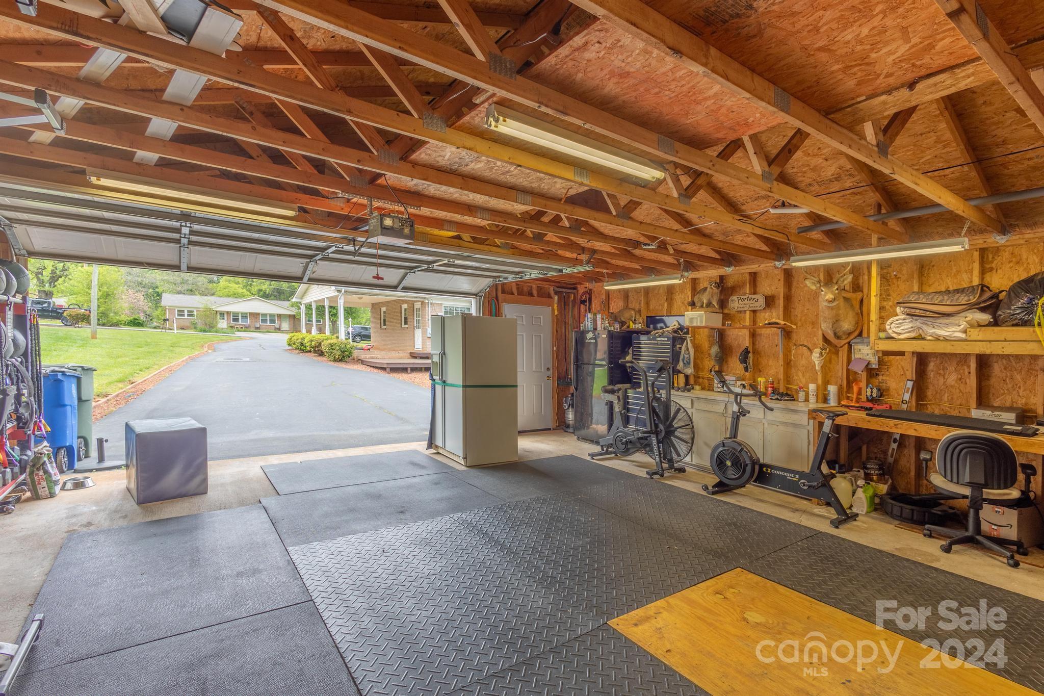 RANDOM HILLS - Residential