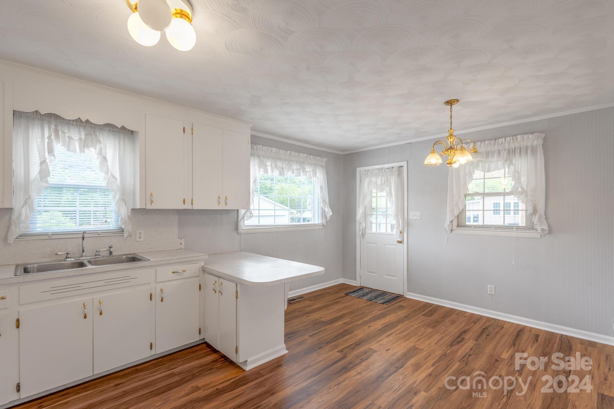 RANDOM HILLS - Residential