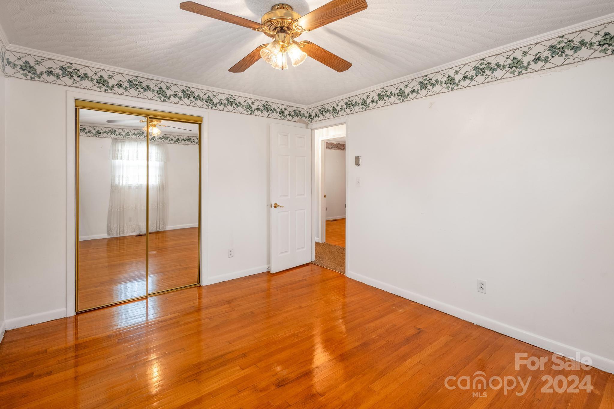 RANDOM HILLS - Residential