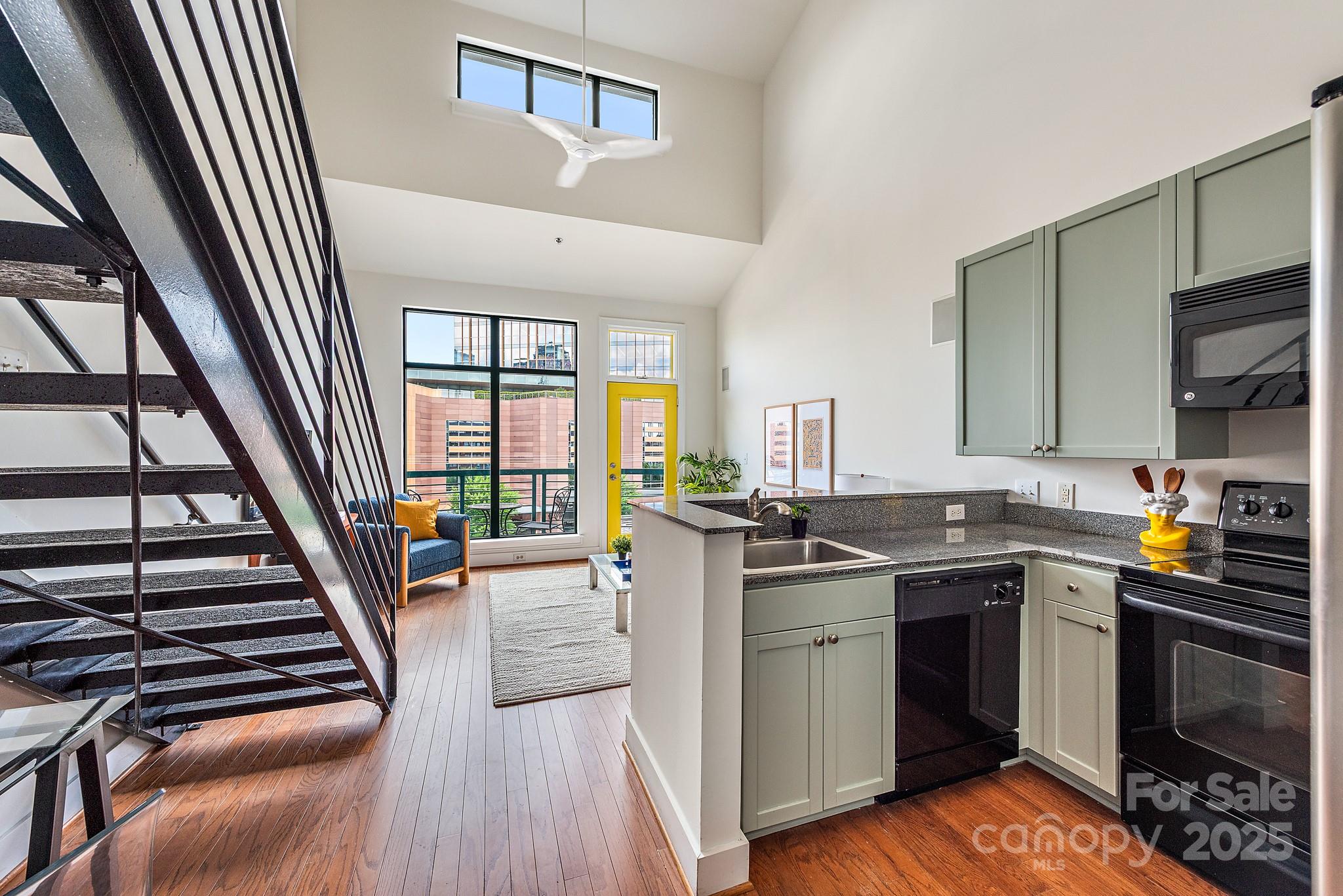 115 E Park Avenue 409