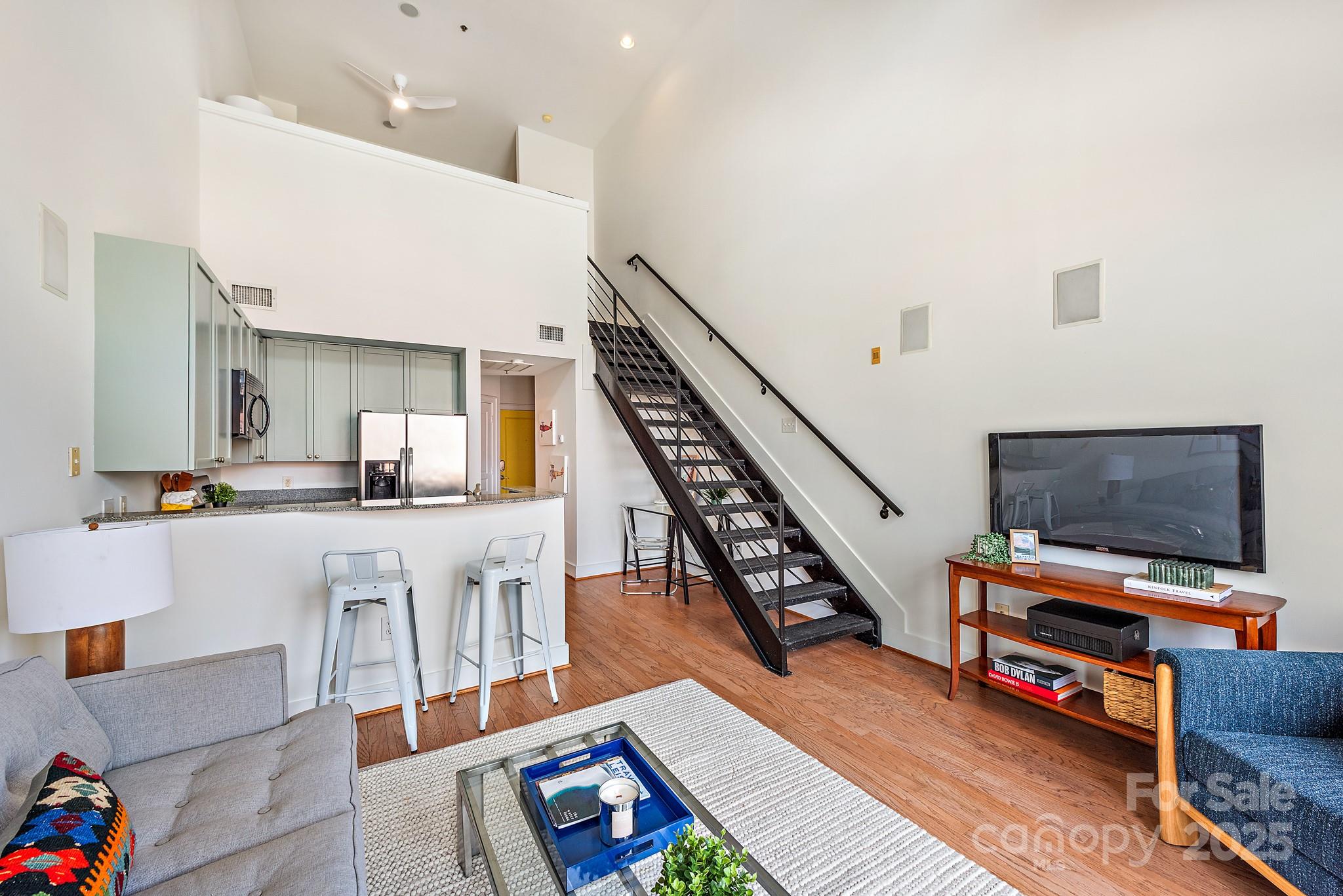 115 E Park Avenue 409